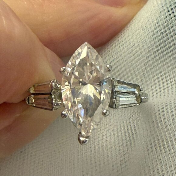 Diana Creations Ring Size 6 Marquise Baguette 10K HGE White Gold Electroplate - Picture 12 of 13